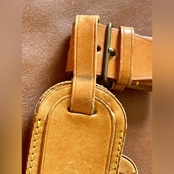 100% Authentic, Louis Vuitton, Vachetta Luggage Tag & Poignant Set,Preloved 😻💖 - Picture 7 of 15